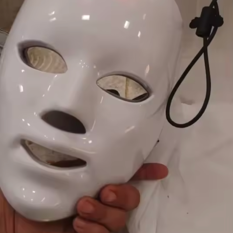 BodyThera™ LED Light Therapy Mask
